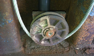 Competitor Lift with Wire Rope and Plastic Pulley Competitor Lift with Wire Rope and Plastic Pulley