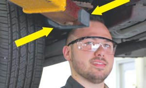SWING ARM SAFETY HEAD GUARD