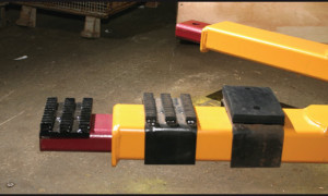 SWING-ARM LIFTING PAD